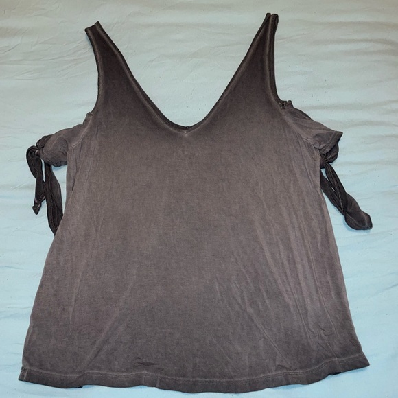 AE Burnout Fade Cold Shoulder - Picture 2 of 4